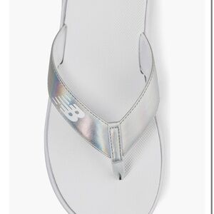 New Balance 340 women’s thong sandals. Flip-flops. Size 8.